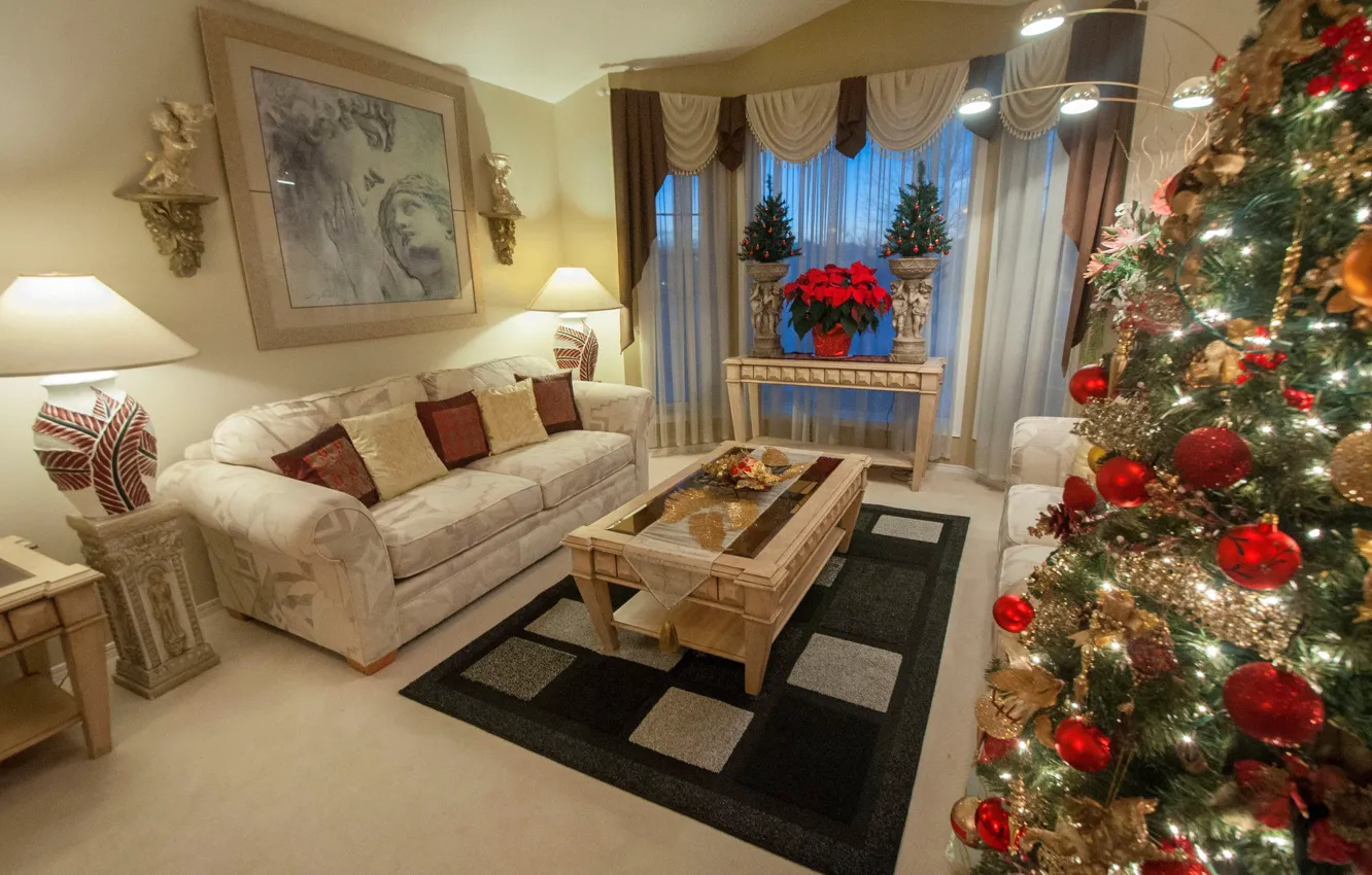 Фото обои стол, диван, лампа, елка, картина, Новый Год, Рождество, гостиная