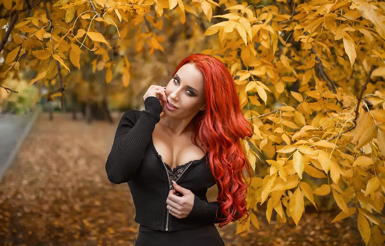 Фото обои smile, model, redhead, look, pose, Георгий Дьяков