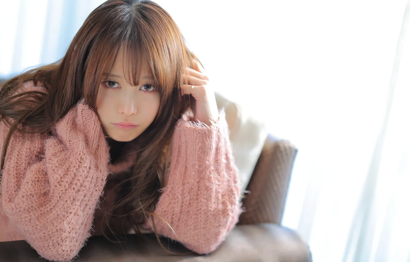 Фото обои Beautiful, Asian, Model, Woman, Sofa, Cute, Pretty, Petite