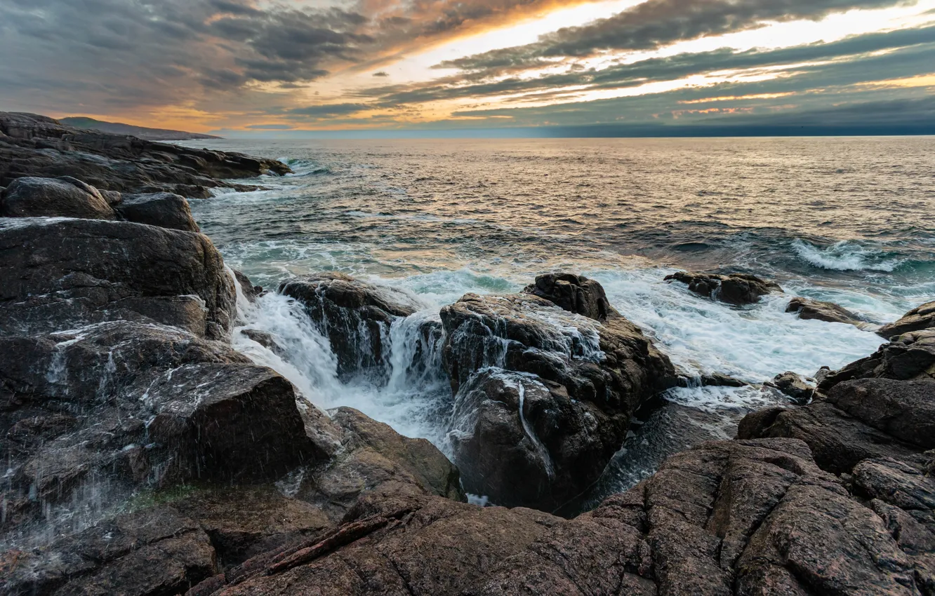 Фото обои волны, пена, непогода, валуны, красота природы, прибрежные камни, Alexey S, Полярный день на Баренцевом море