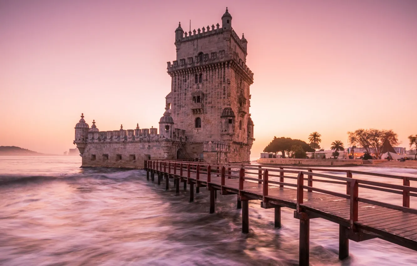 Фото обои city, waves, tower, sky, sea, bridge, sunset, castle