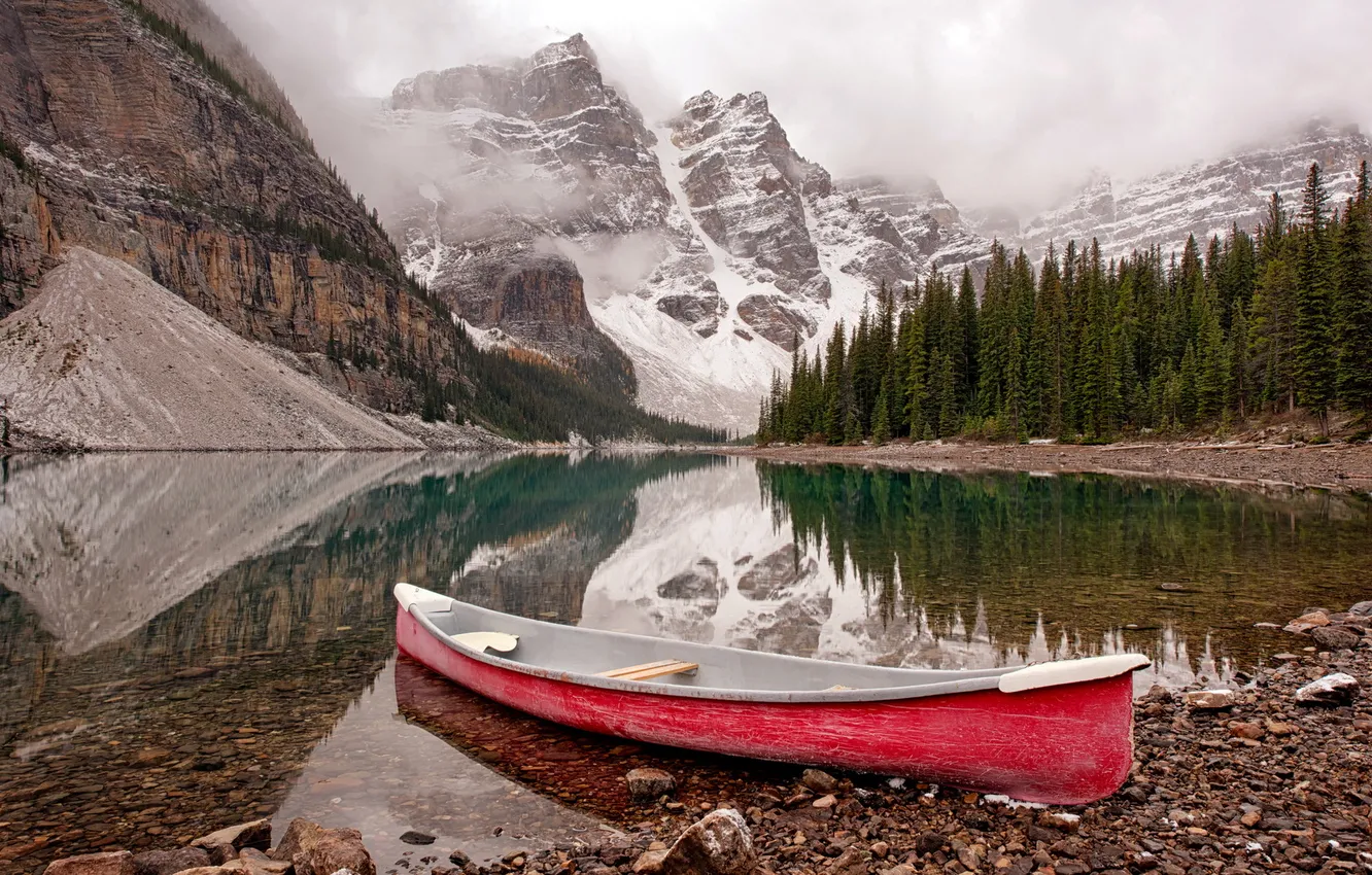 Фото обои Banff National Park, Sunrise, Moraine Lake, Canoe