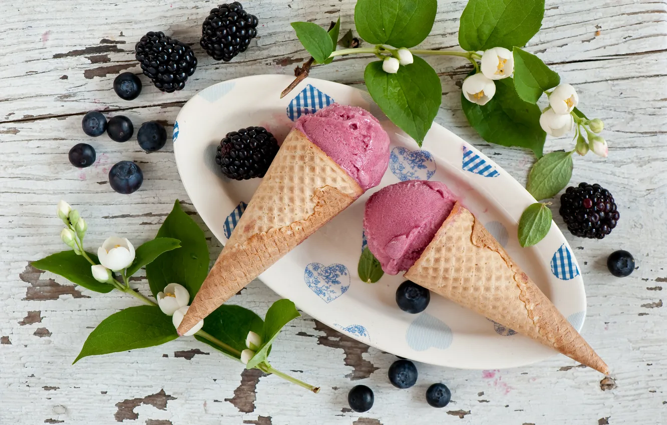 Фото обои ягоды, черника, мороженое, ежевика, жасмин