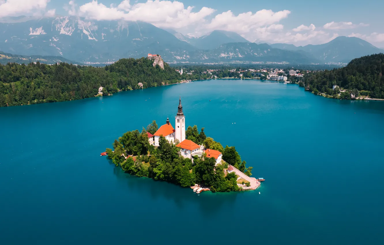 Фото обои green, lake, boats, Lake Bled, Slovenia, church