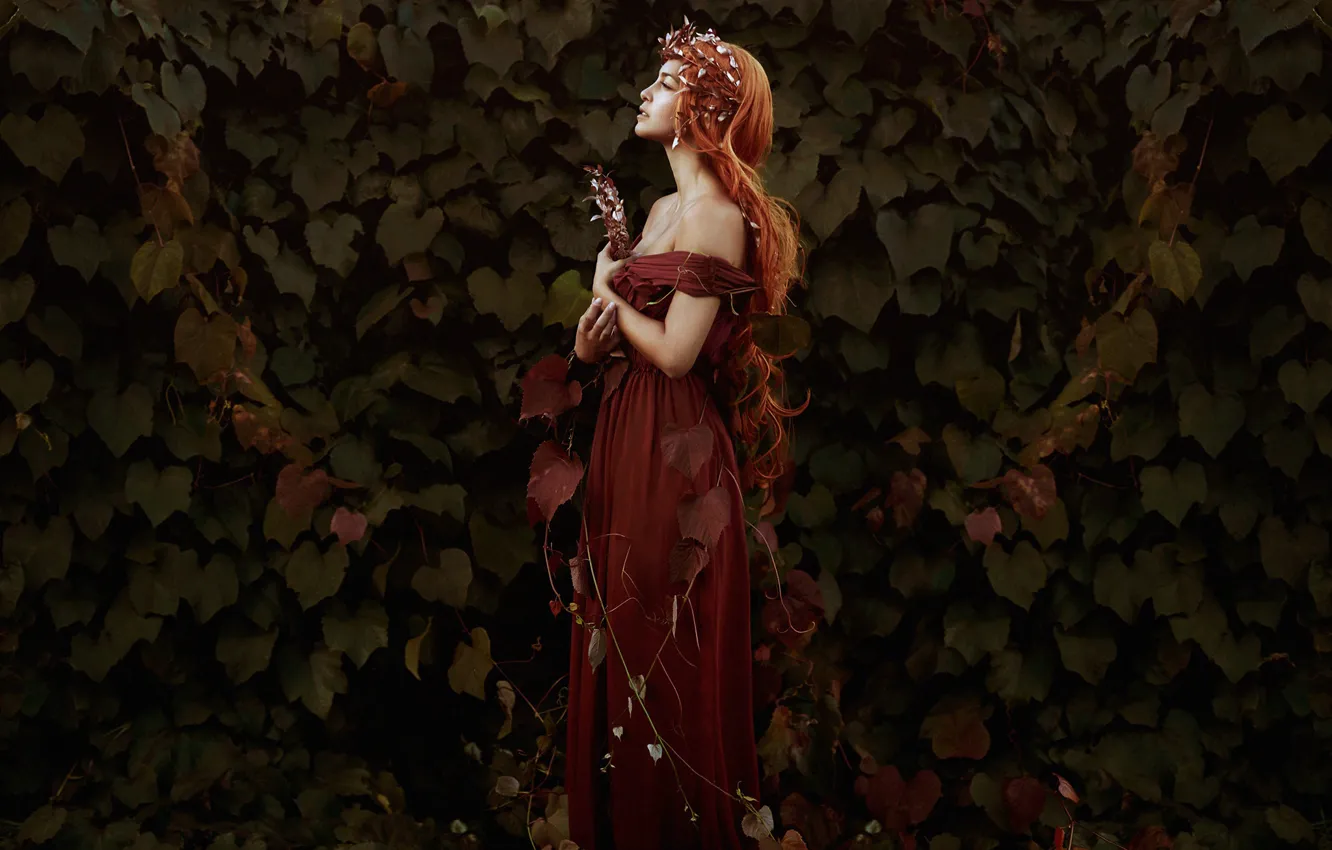 Фото обои осень, листья, девушка, поза, настроение, платье, рыжая, рыжеволосая