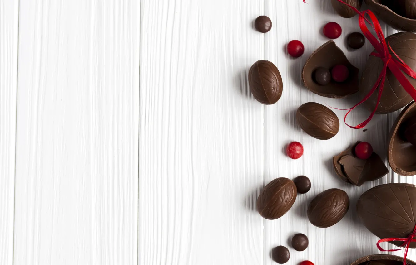 Фото обои шоколад, яйца, конфеты, белый фон, шоколадные яйца