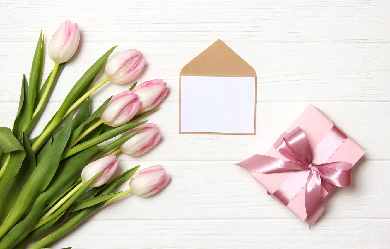 Фото обои цветы, подарок, букет, тюльпаны, розовые, wood, pink, flowers