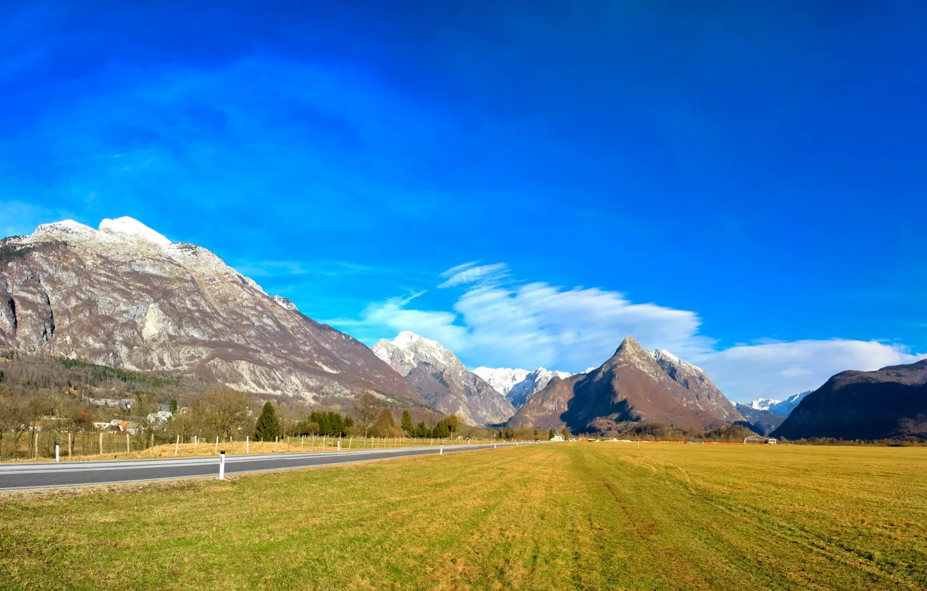 Фото обои дорога, небо, трава, горы, Словения, Bovec