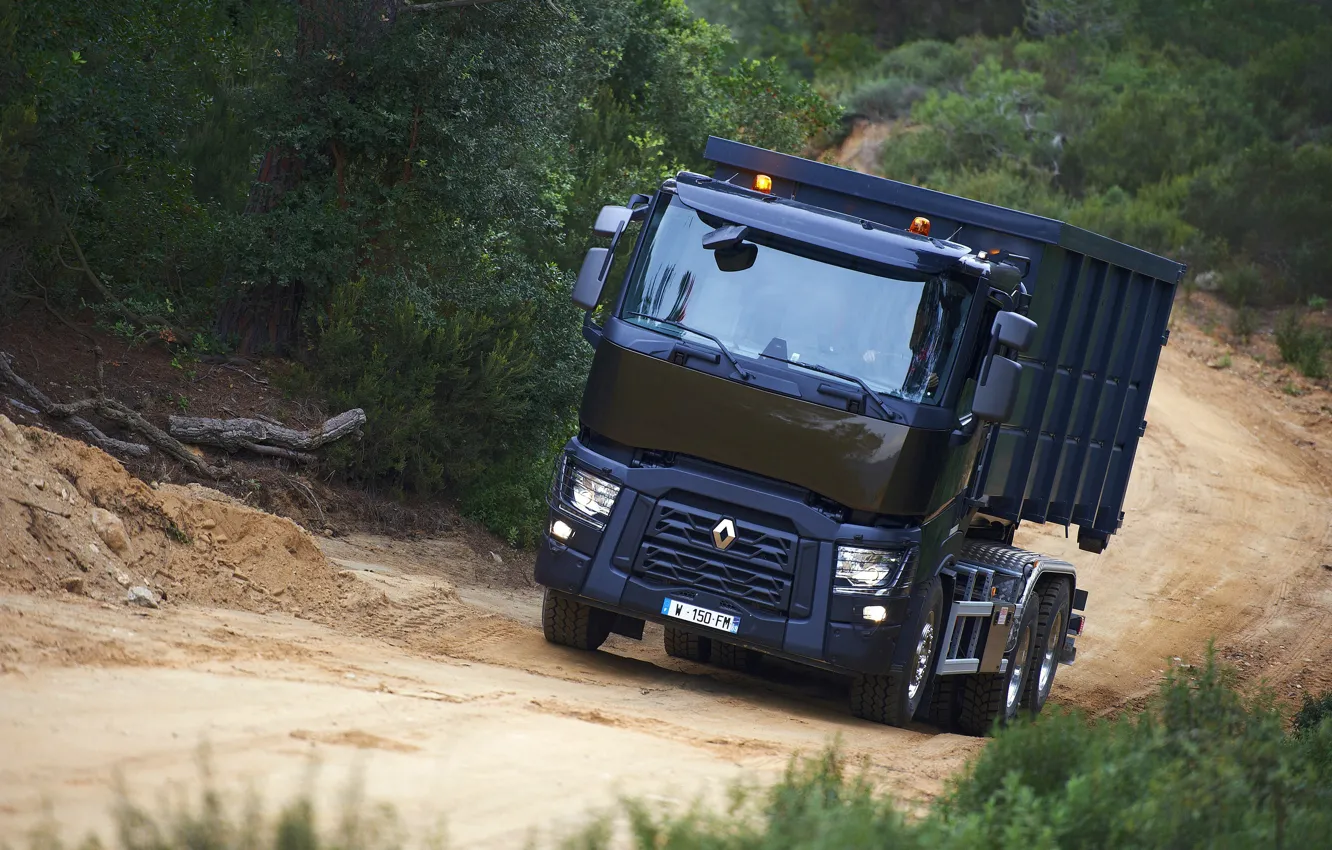Фото обои дорога, растительность, грузовик, Renault, кузов, трёхосный, Renault Trucks, C-series
