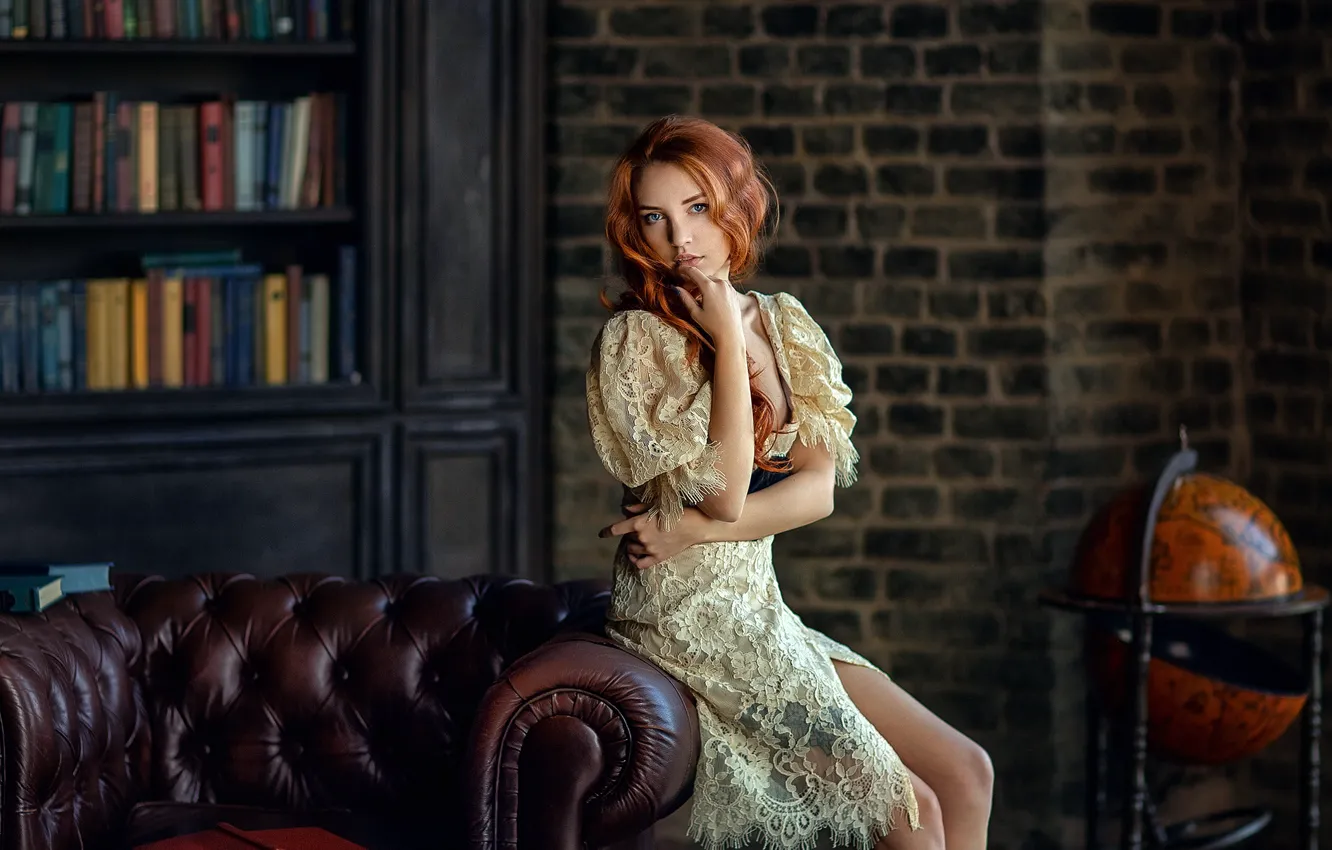 Фото обои девушка, книги, кресло, платье, шкаф, рыжая, Анастасия Бармина, Бармина Анастасия