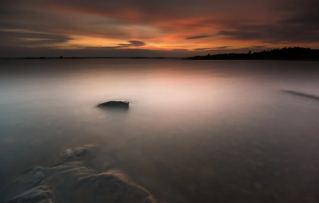 Фото обои озеро, камни, рассвет, Sweden, Varmland