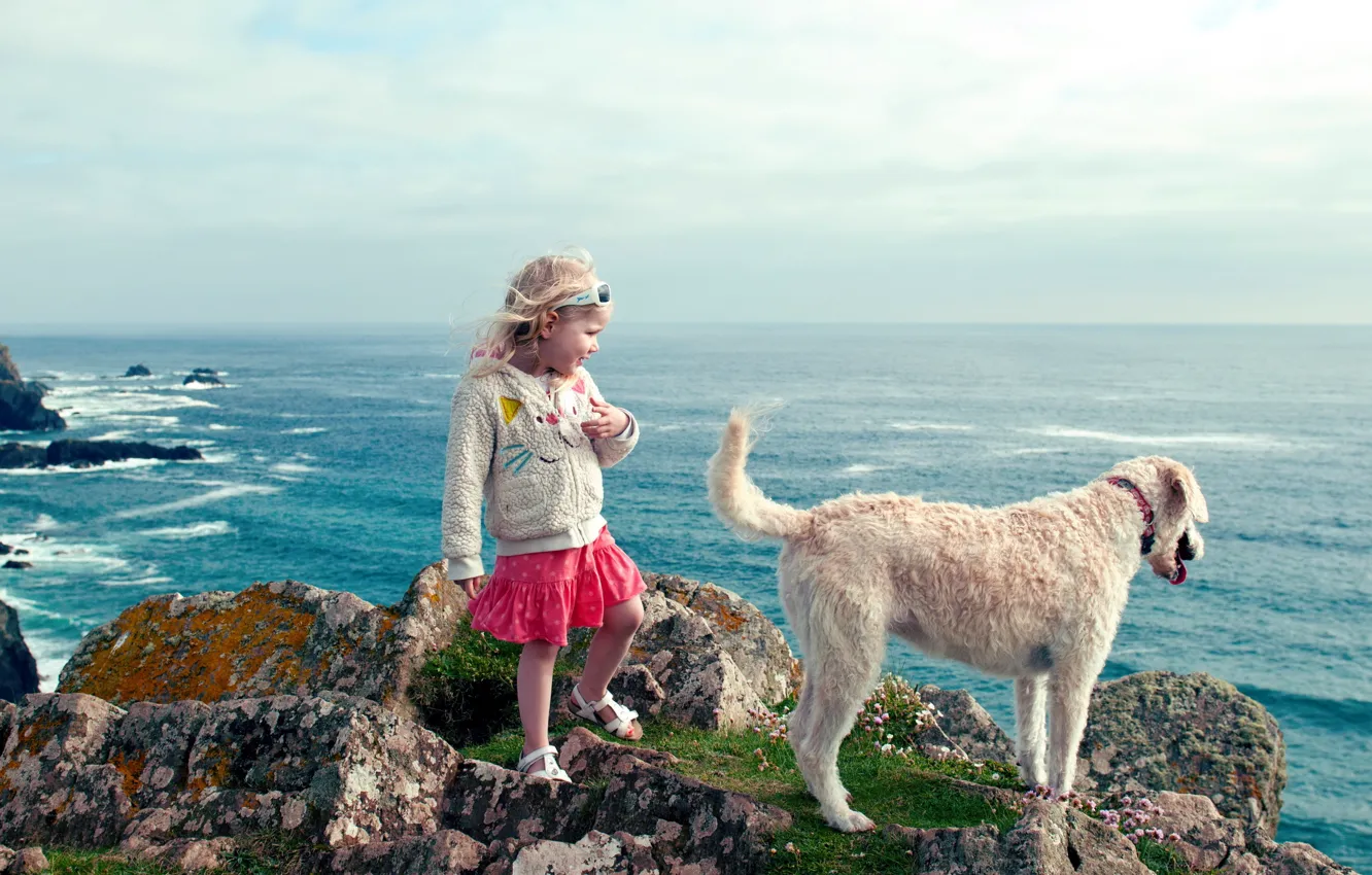 Фото обои море, пейзаж, собака, девочка