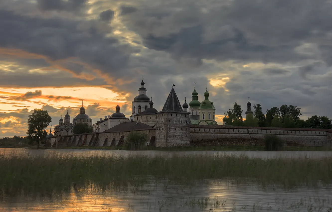 Фото обои озеро, вечер, монастырь, Вологодская область, Кириллов