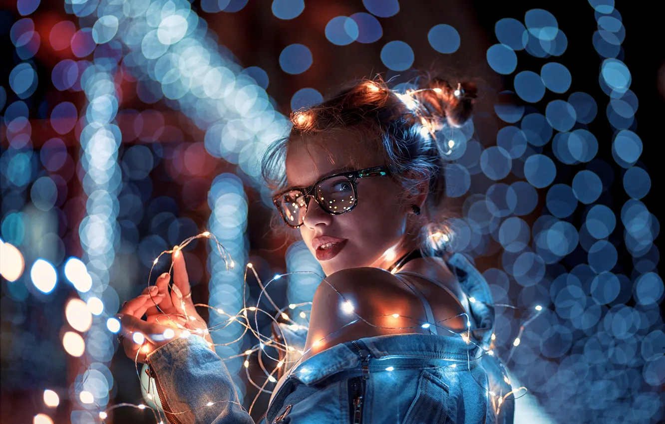 Фото обои pretty, glasses, christmas lights