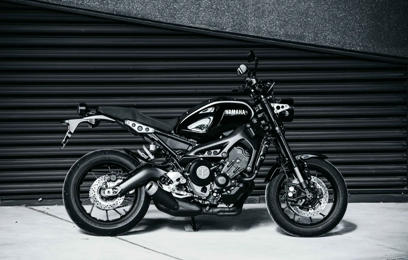 Фото обои мотоцикл, стоит, Yamaha, black, moto, Yamaha XSR900, городской мотоцикл