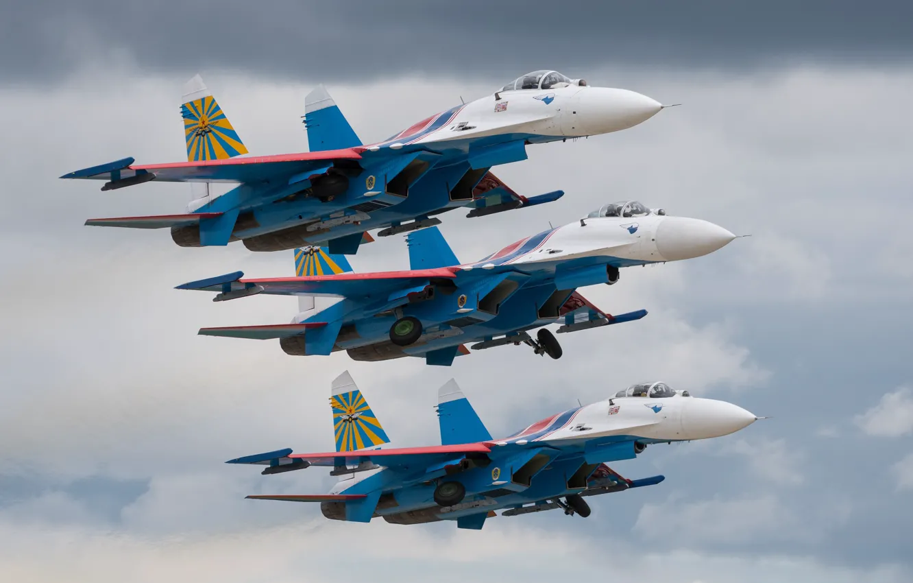 Фото обои истребители, истребитель-перехватчик, Су-27П, Русские Витязи, Сухой Су-27