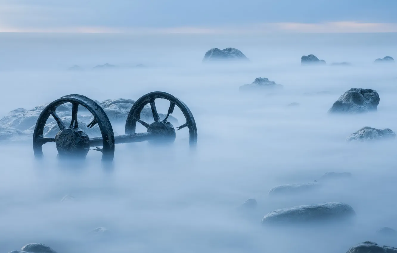 Фото обои море, пейзаж, туман, колёса
