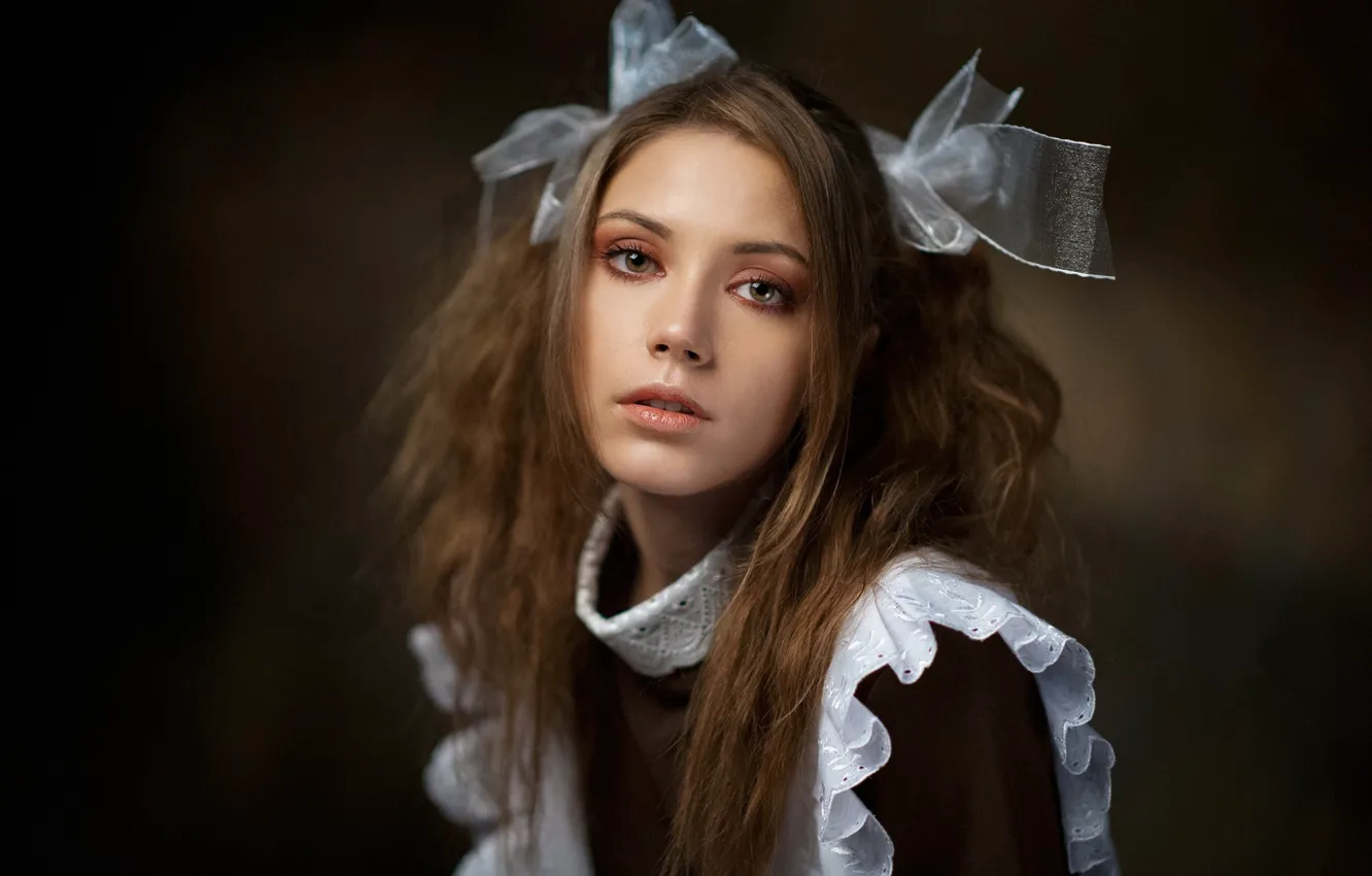 Фото обои взгляд, девушка, шатенка, красивая, школьная форма, Xenia Kokoreva, Ксения Кокорева, Максим Максимов