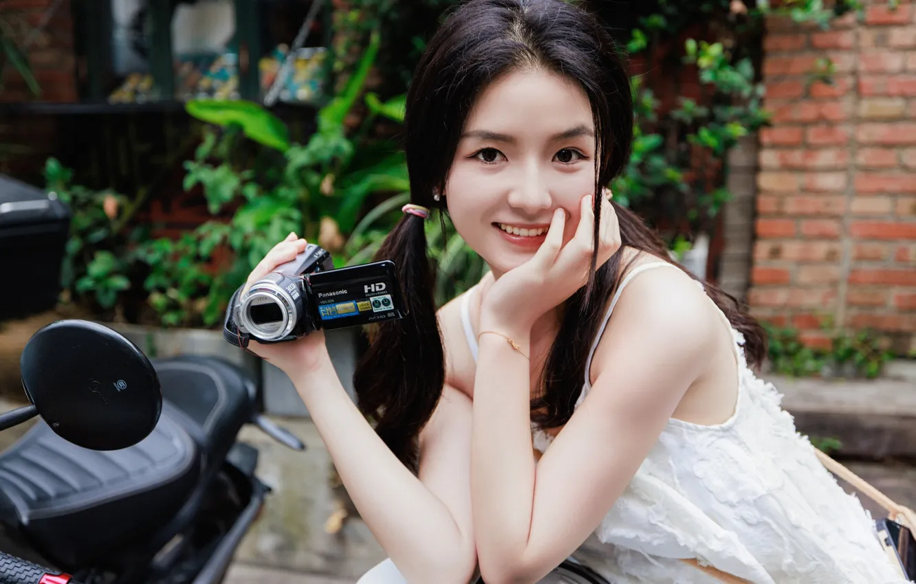 Фото обои Beautiful, Asian, Model, Smile, Camera, Woman, Cute, Pretty