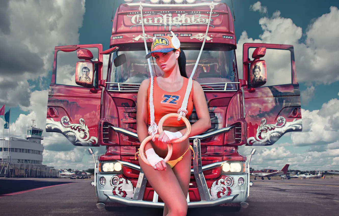 Фото обои девушка, модель, scania, мисс, miss tuning 2013, бпюнетка
