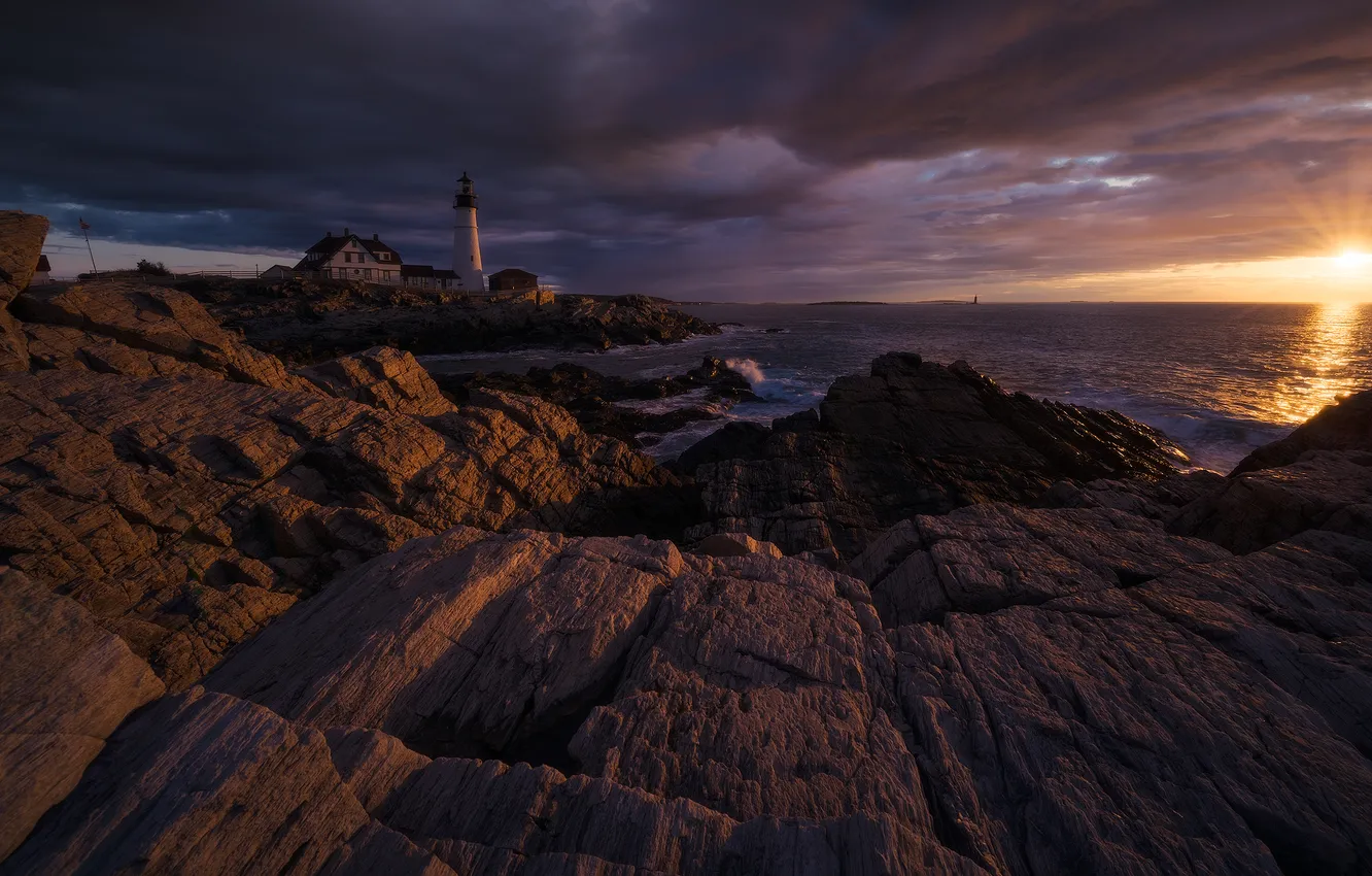 Фото обои море, солнце, тучи, скалы, маяк, утро, Портленд, США