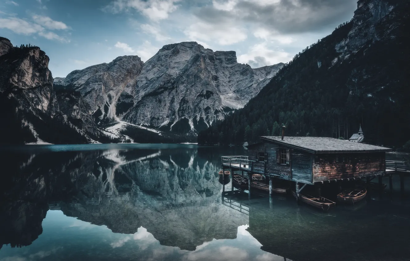 Фото обои Italy, Dolomiti, boat house, Lago di Braies