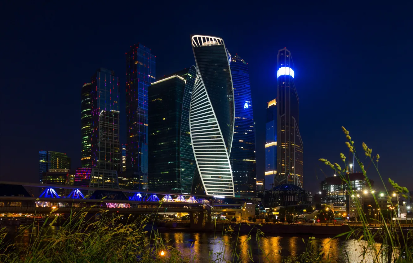 Фото обои мост, река, здания, Москва, Россия, ночной город, небоскрёбы, Москва-Сити