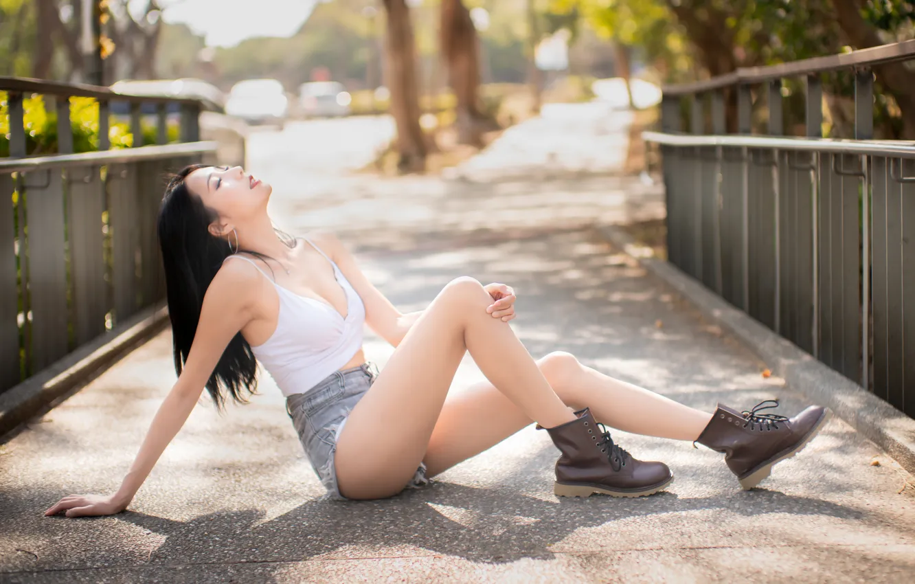 Фото обои model, women, hair, asian, sitting, dark hair