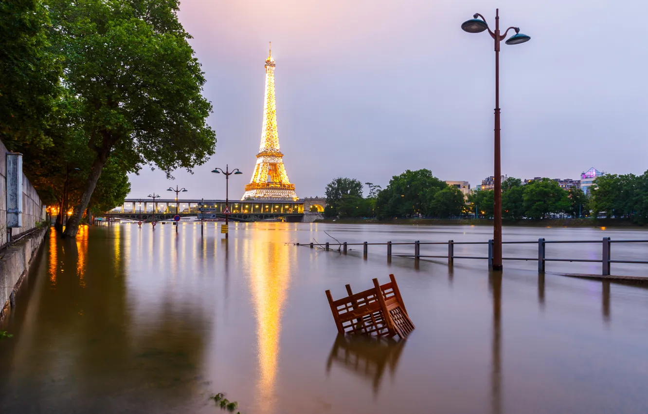 Фото обои Франция, Париж, наводнение, Эйфелева башня