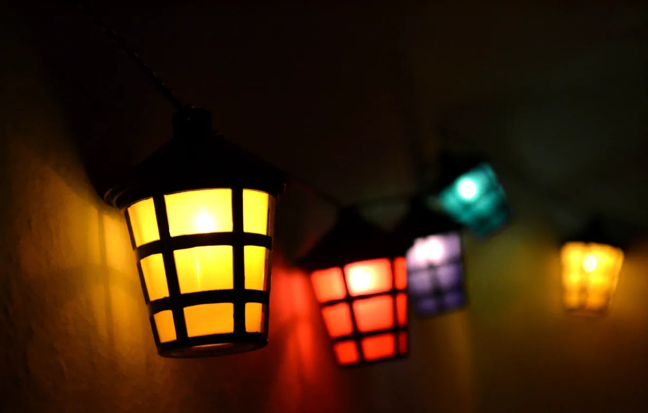 Фото обои lights, colors, red, yellow, blue, purple, lamp