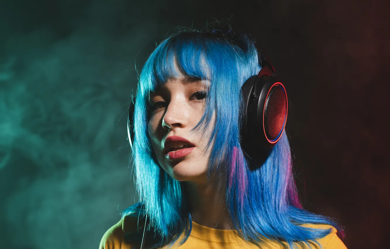 Фото обои headphones, angle, low, female, dj club