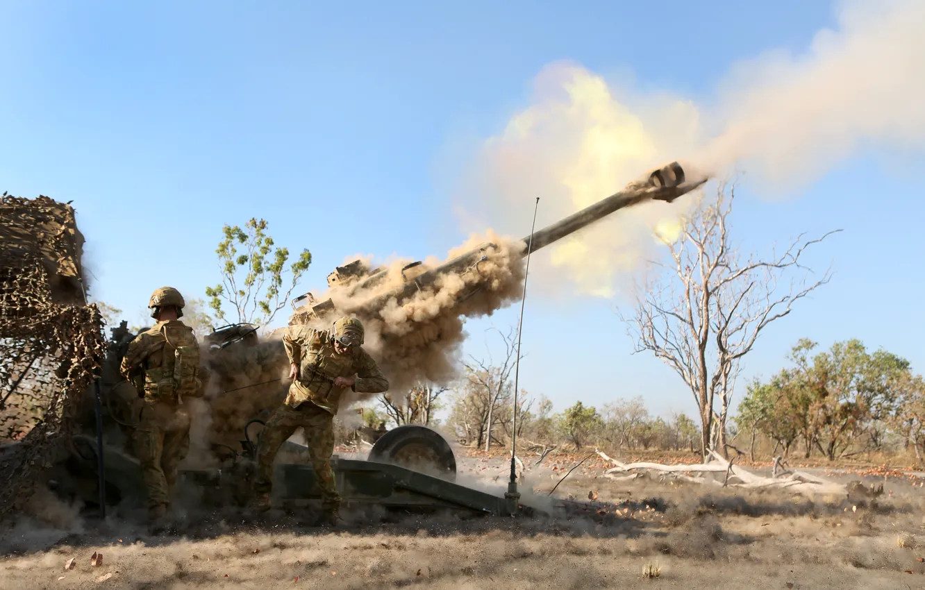 Фото обои солдаты, залп, гаубица, M777, Howitzer