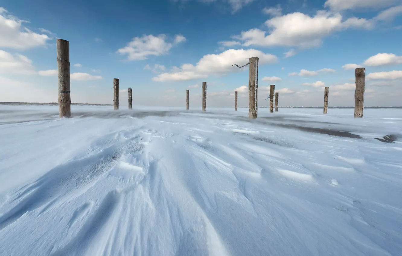 Фото обои снег, столбы, лёд