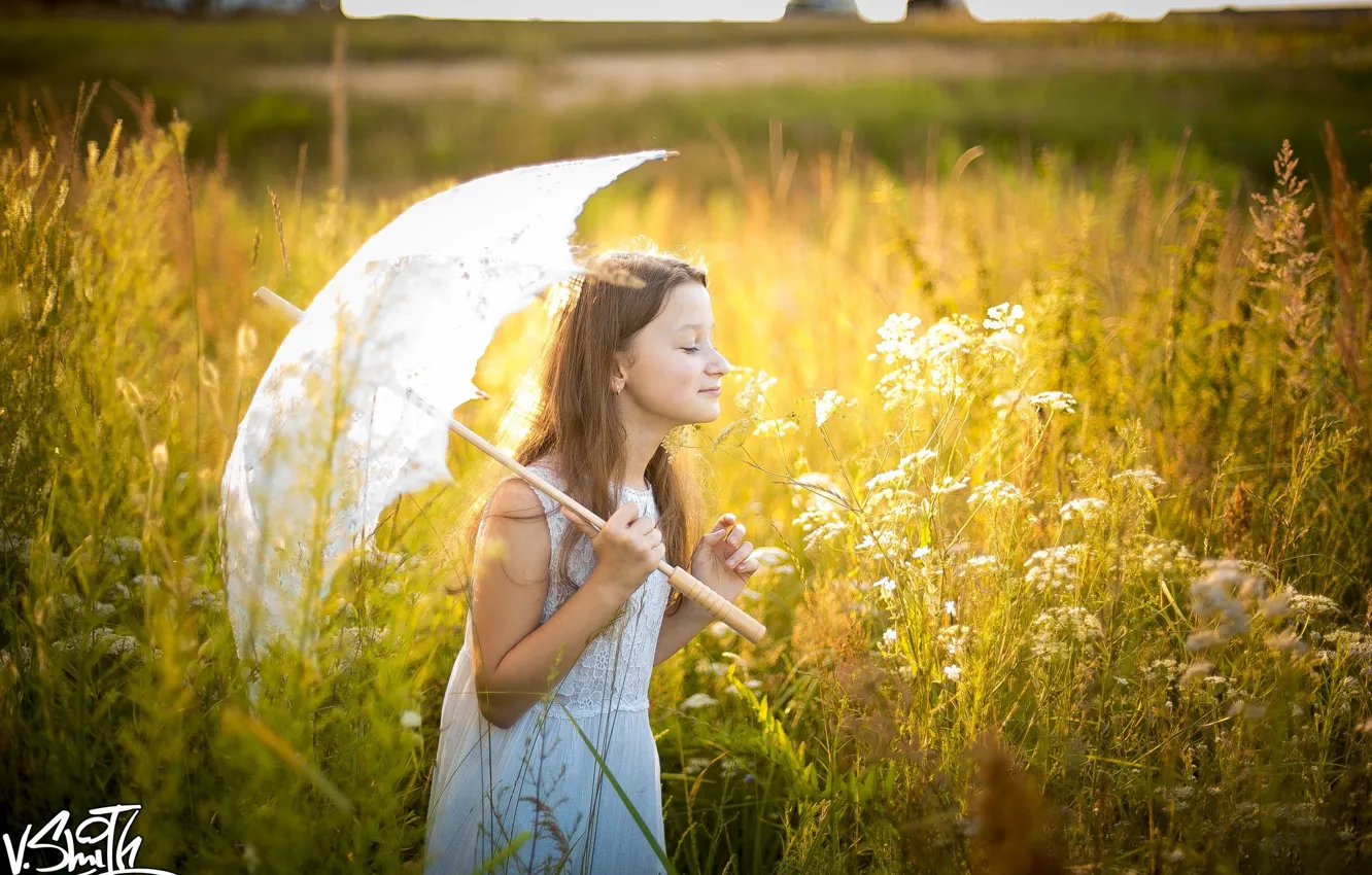 Фото обои поле, солнце, зонт, девочка, Владимир Смит, Vladimir Smith
