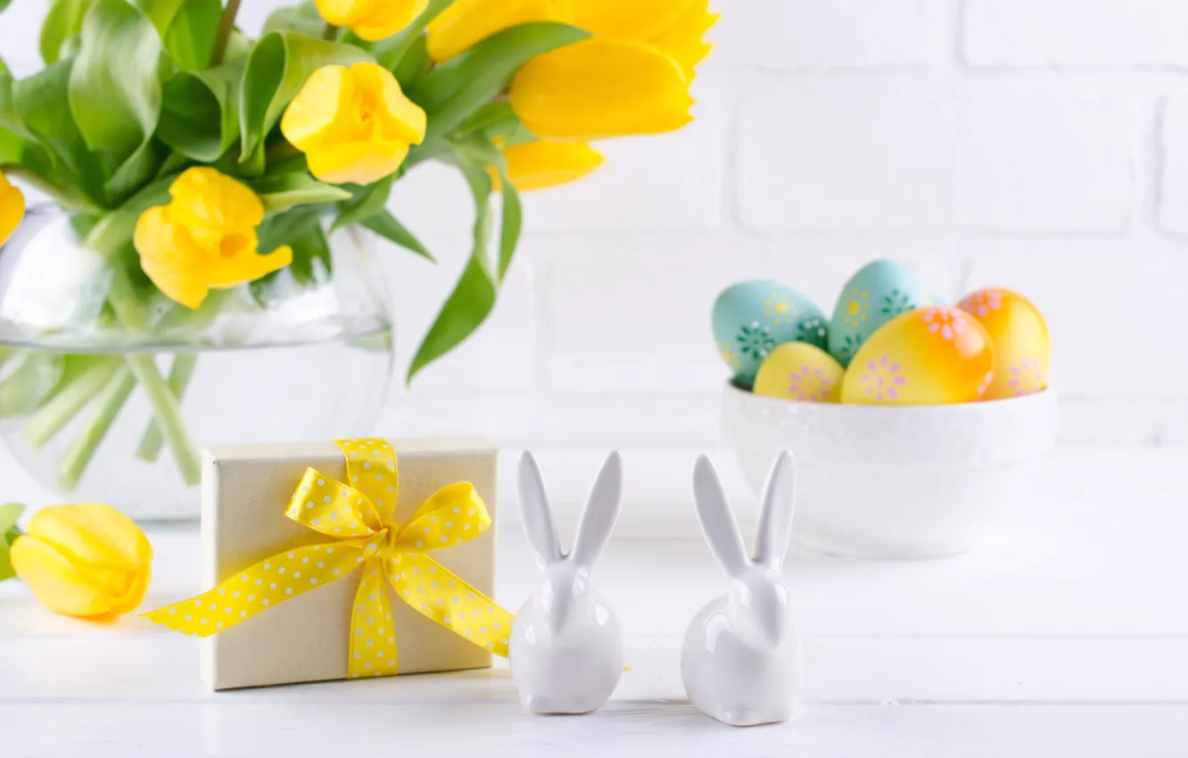 Фото обои праздник, кролик, пасха, тюльпаны, фигурки, композиция, Irinka Vasilinka