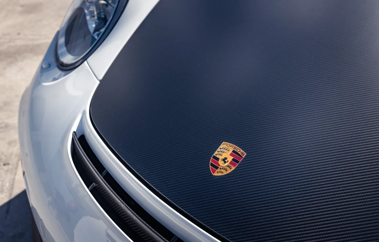 Фото обои Капот, Логотип, 2011, Углепластик, Porsche 911 GT2RS, Наклейка, Немецкая марка