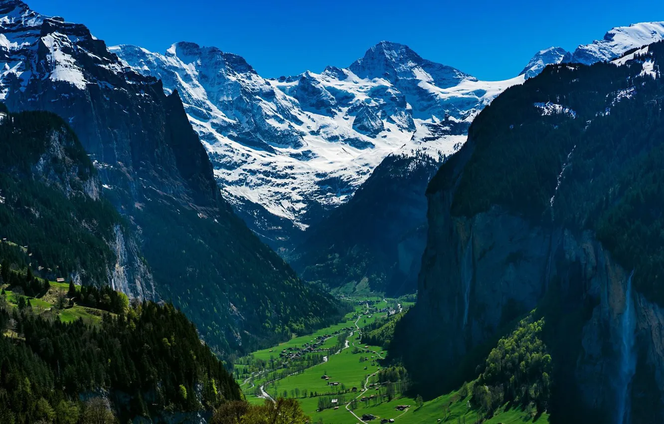 Десять гор. Lauterbrunnen Швейцария. Горы Швейцарии 4k. Долина Лаутербруннен 4k. Альпы Швейцария 1920 1080.