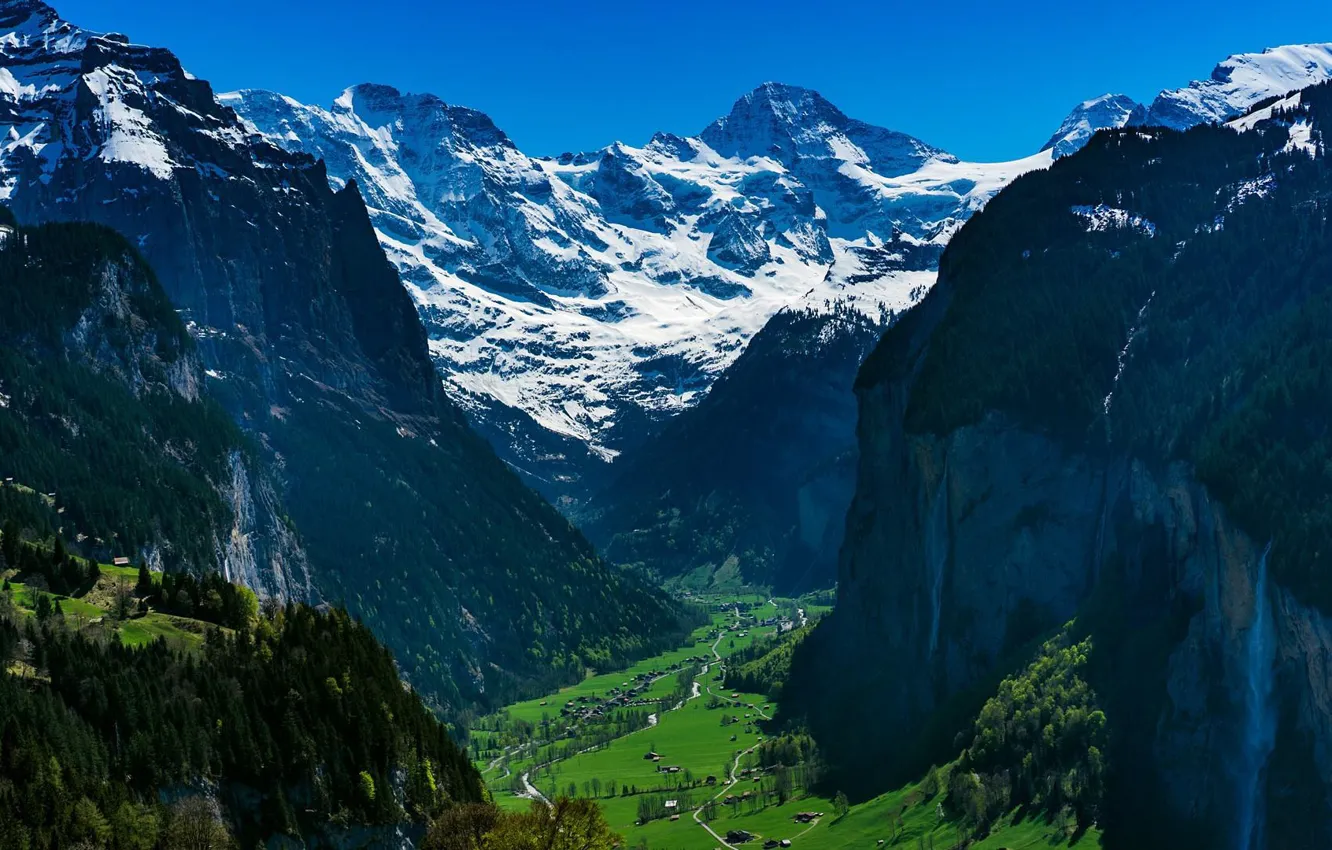 Фото обои небо, снег, деревья, горы, природа, скалы, Швейцария, деревня
