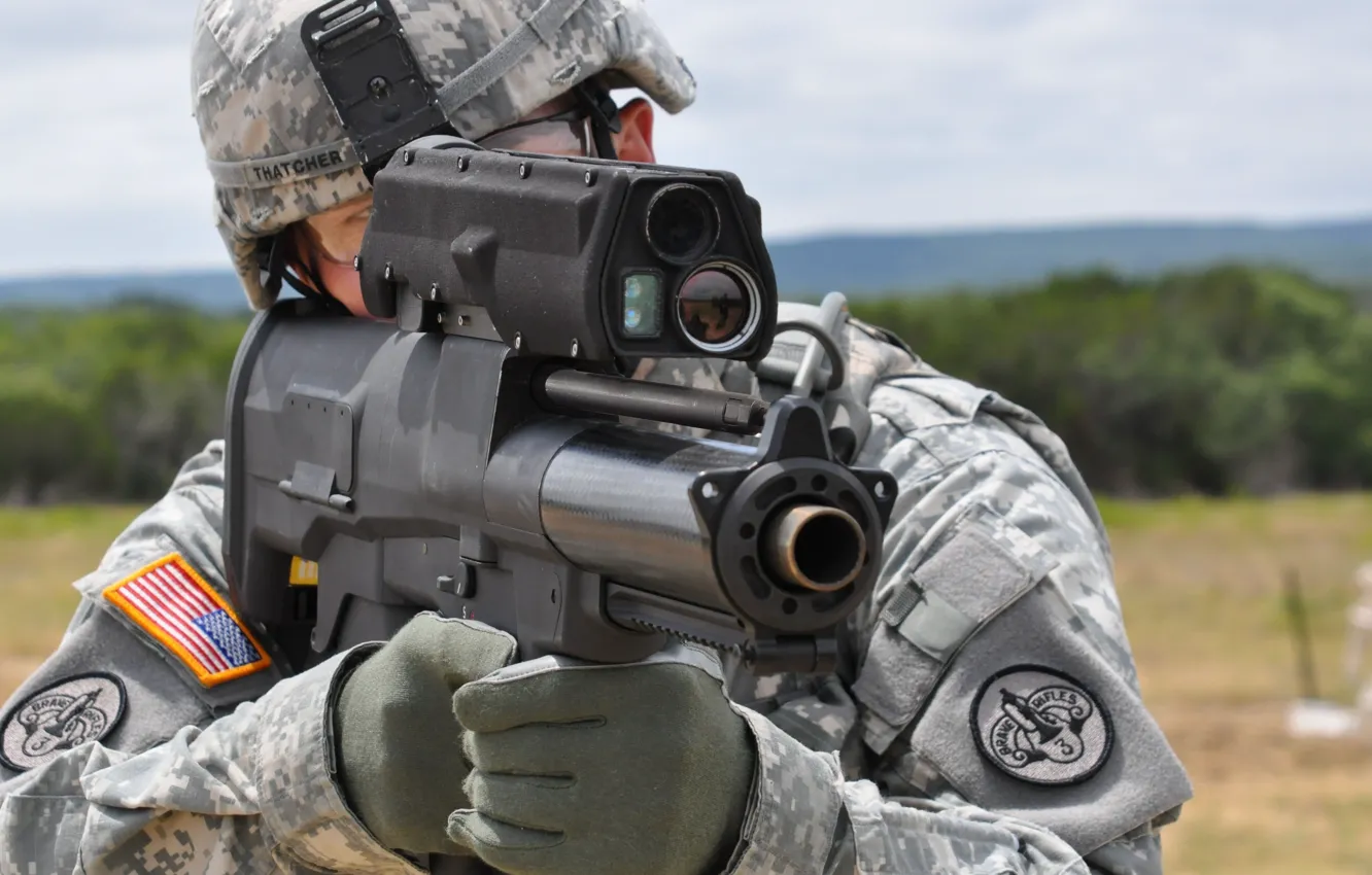 Фото обои USA, soldier, big, helmet, Semi-Automatic Airburst System, XM25, 25 mm amunition