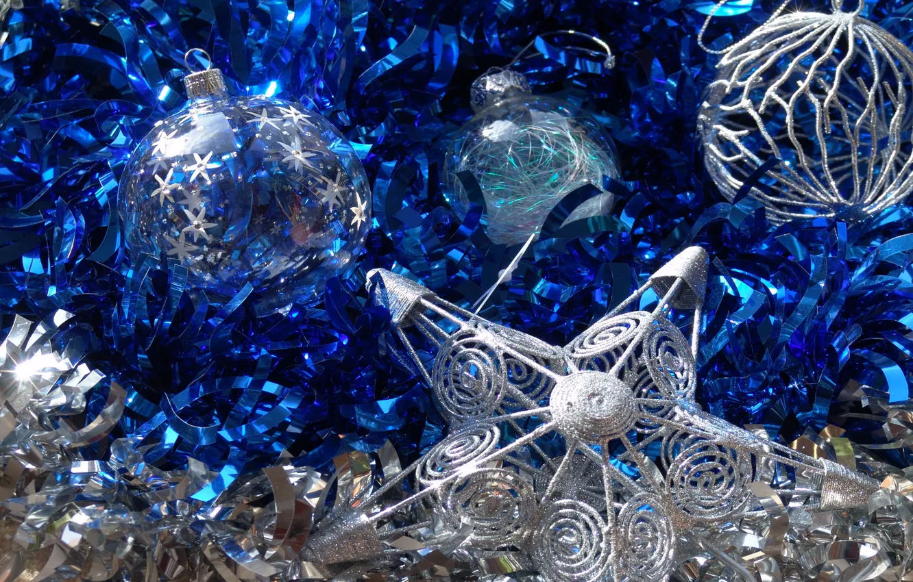 Фото обои шарики, синий, праздник, игрушки, звезда, новый год, мишура, сверкающее