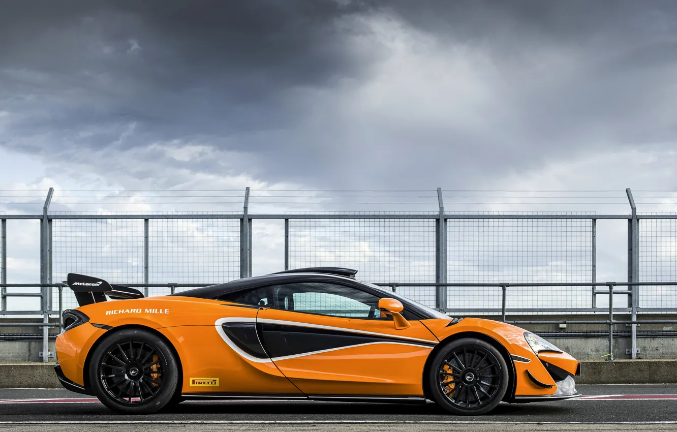 Фото обои купе, McLaren, в профиль, 2020, V8 twin-turbo, 620R, 620 л.с., 3.8 л.