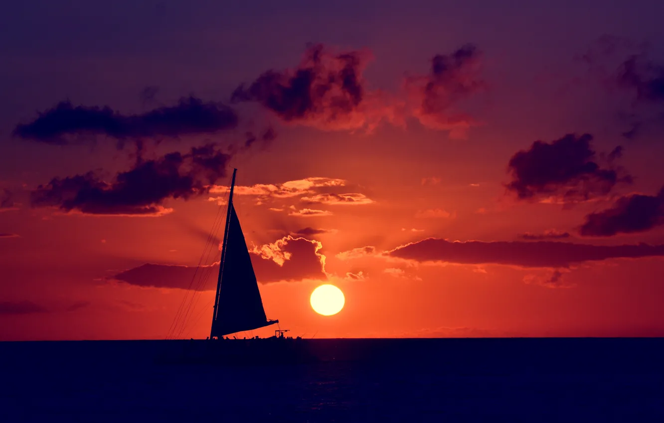 Фото обои море, небо, солнце, закат, тучи, природа, настроение, парусник