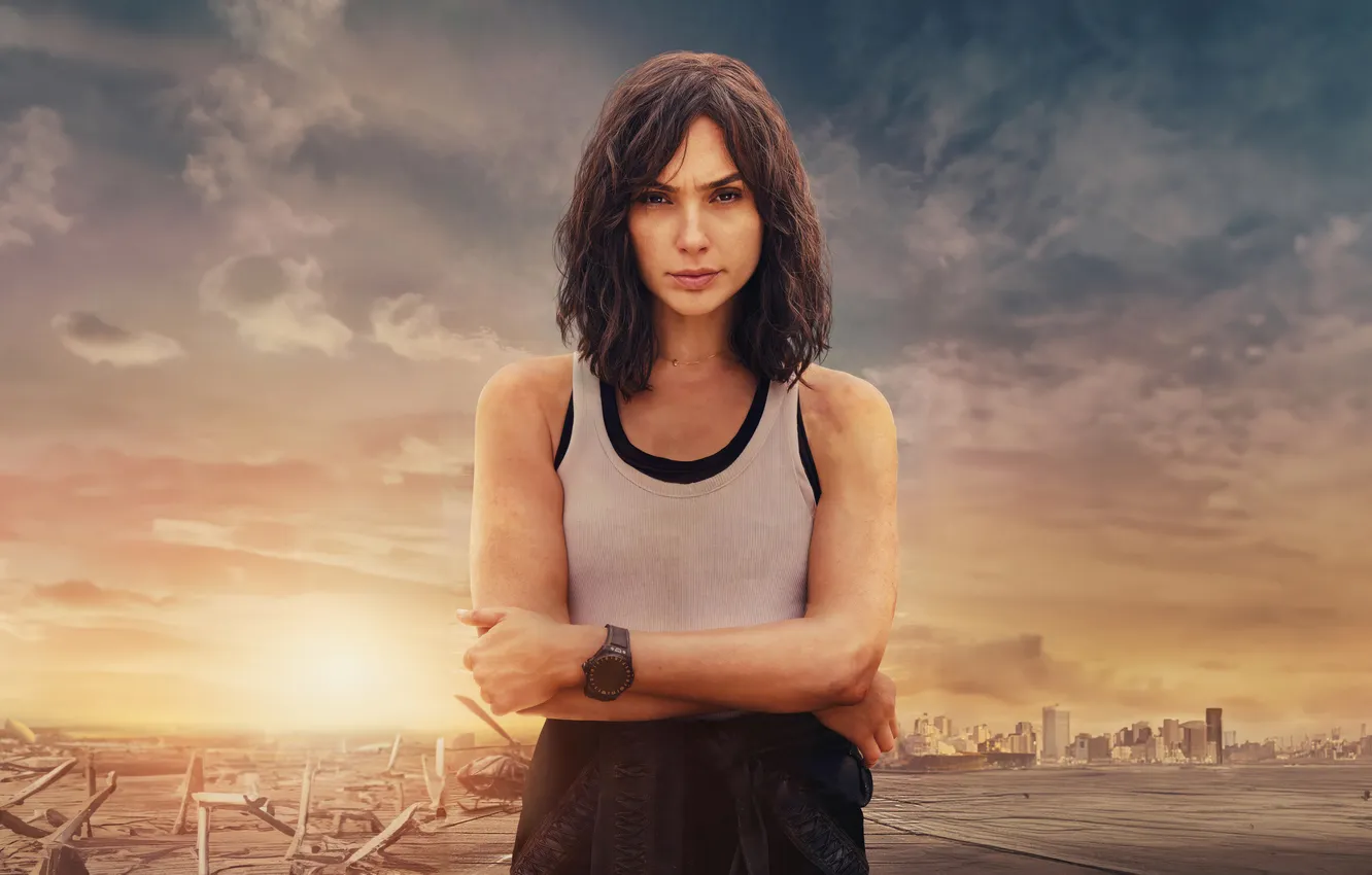 Фото обои взгляд, город, поза, часы, макияж, hair, Галь Гадот, Gal Gadot