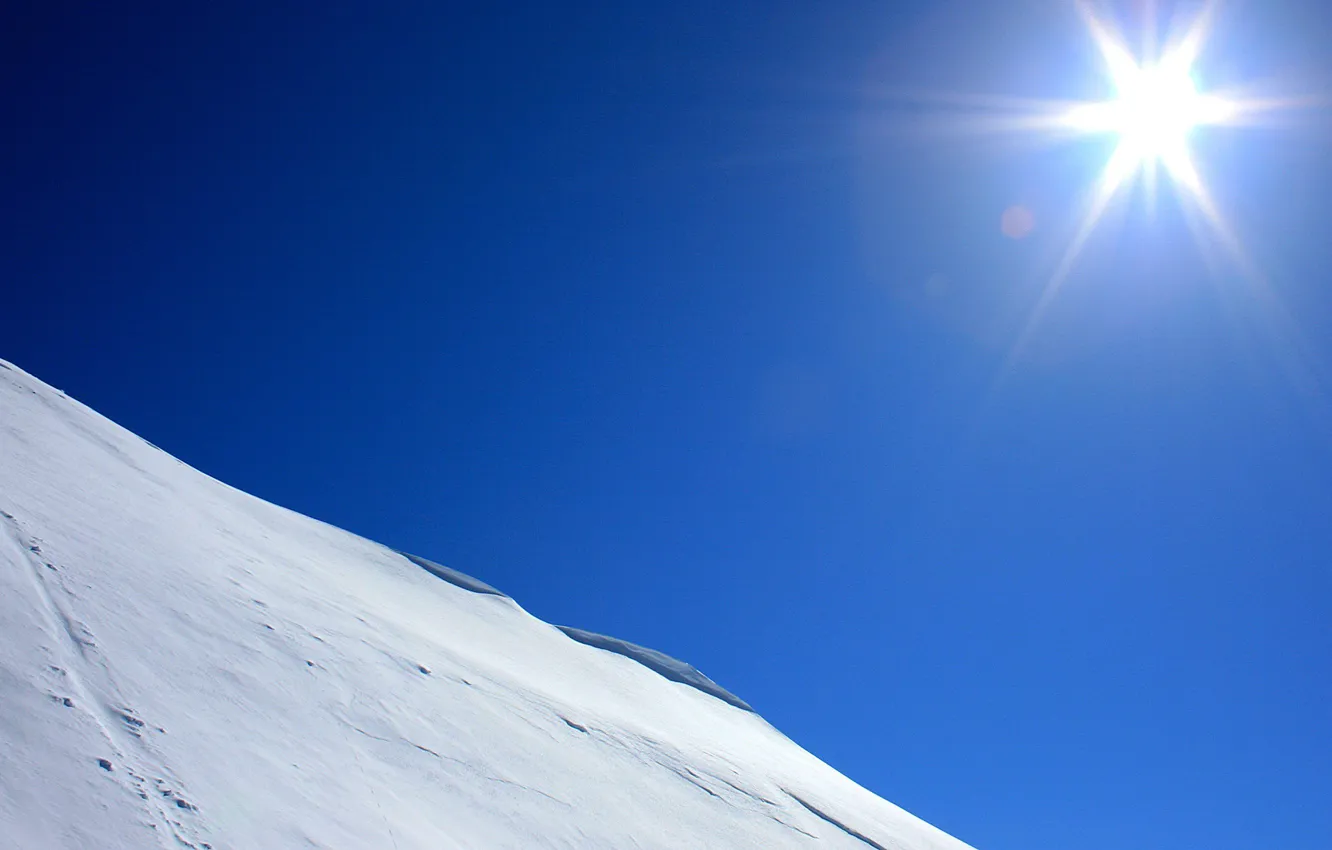Фото обои солнце, снег, синий, склон