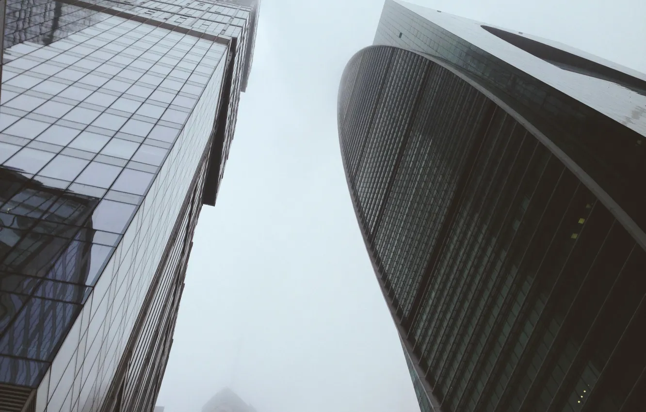 Фото обои тучи, город, туман, небоскребы