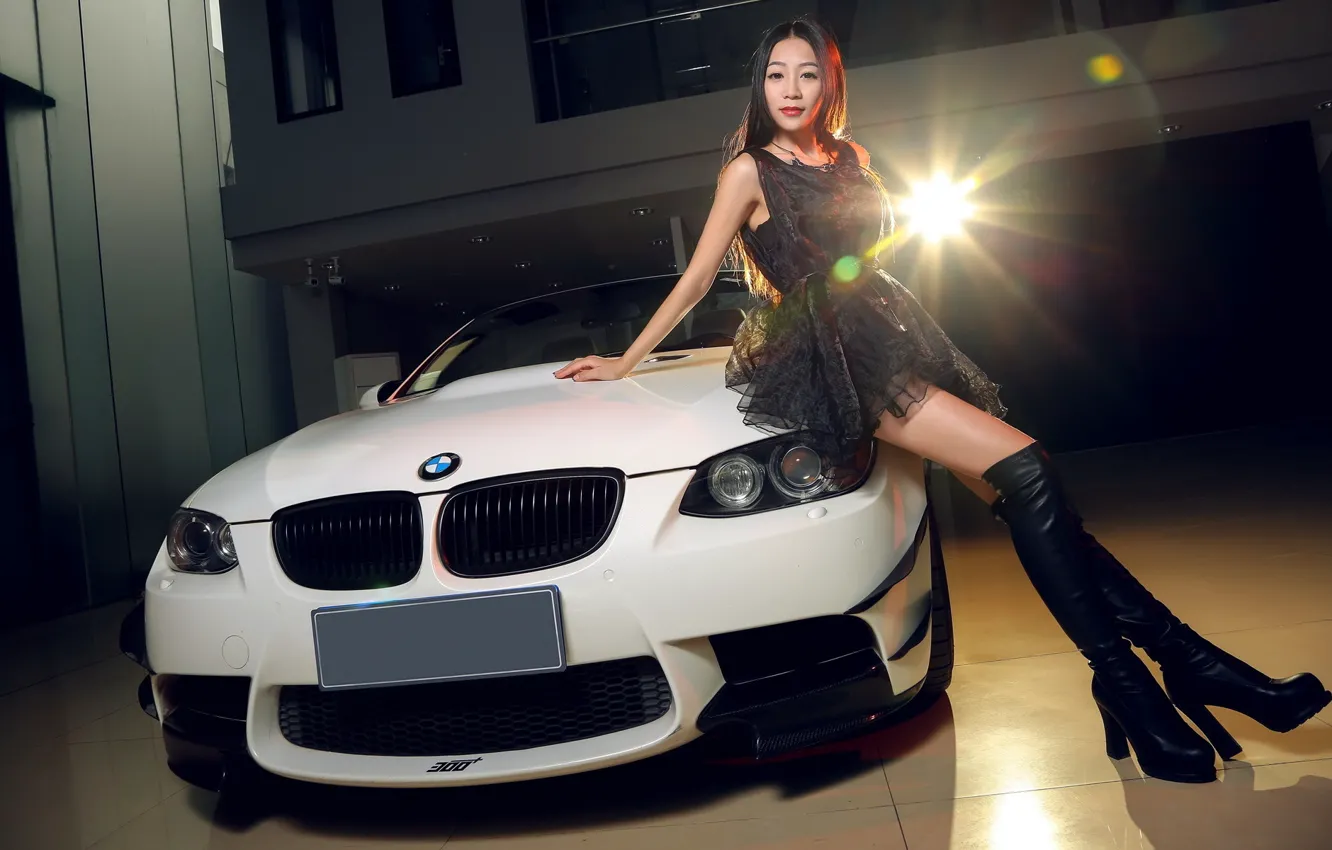 Фото обои взгляд, Девушки, BMW, азиатка, красивая девушка, оперлась на авто, белый авто