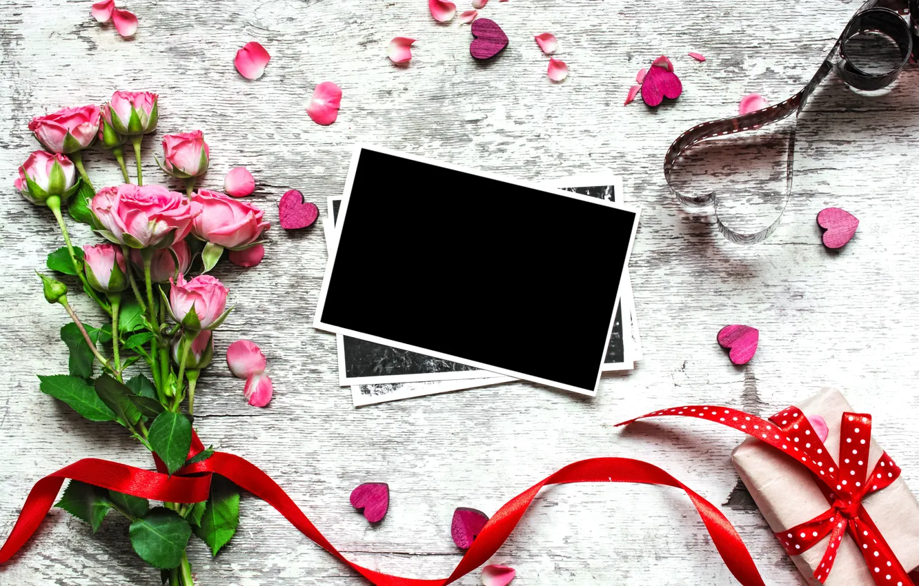 Фото обои цветы, фото, розы, букет, рамка, лепестки, подарки, сердечки