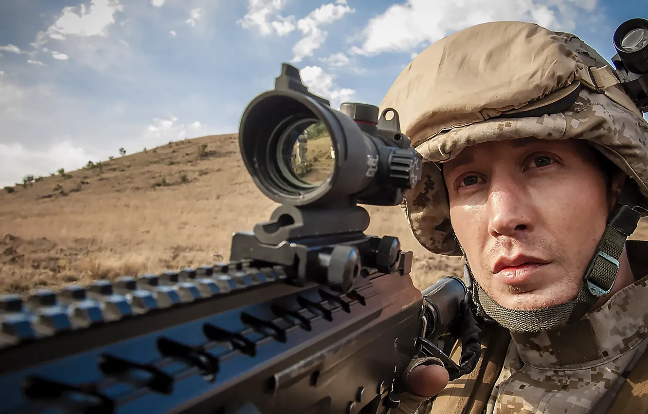Фото обои cinema, soldier, sky, close-up, weapon, cloud, man, movie