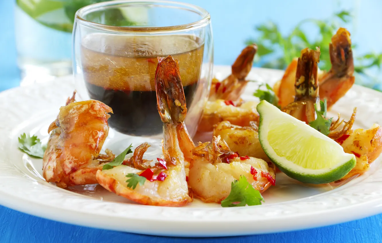 Фото обои Блюдо из морепродуктов, Жареные креветки с соусом Айоли, Fried shrimp with Aioli sauce