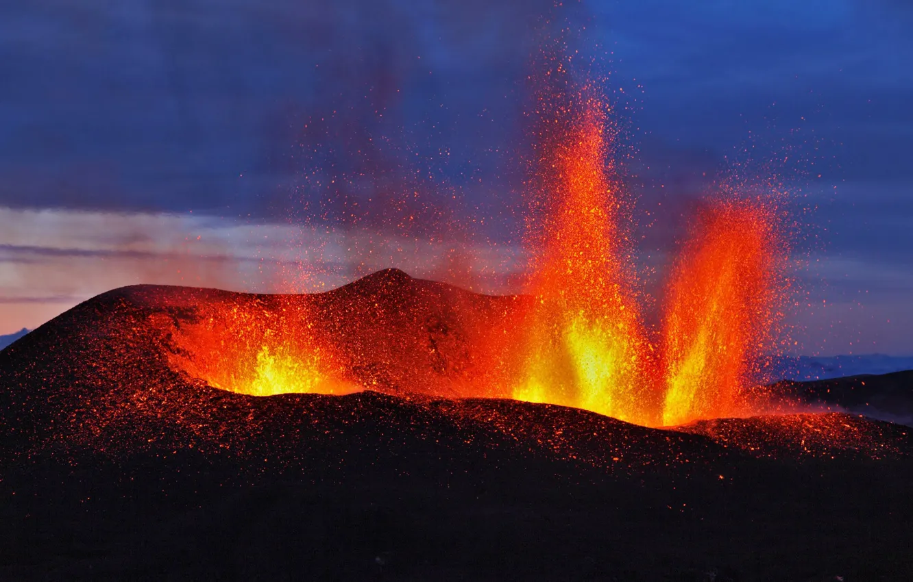 Фото обои вулкан, извержение, Исландия, Eyjafjallajökull